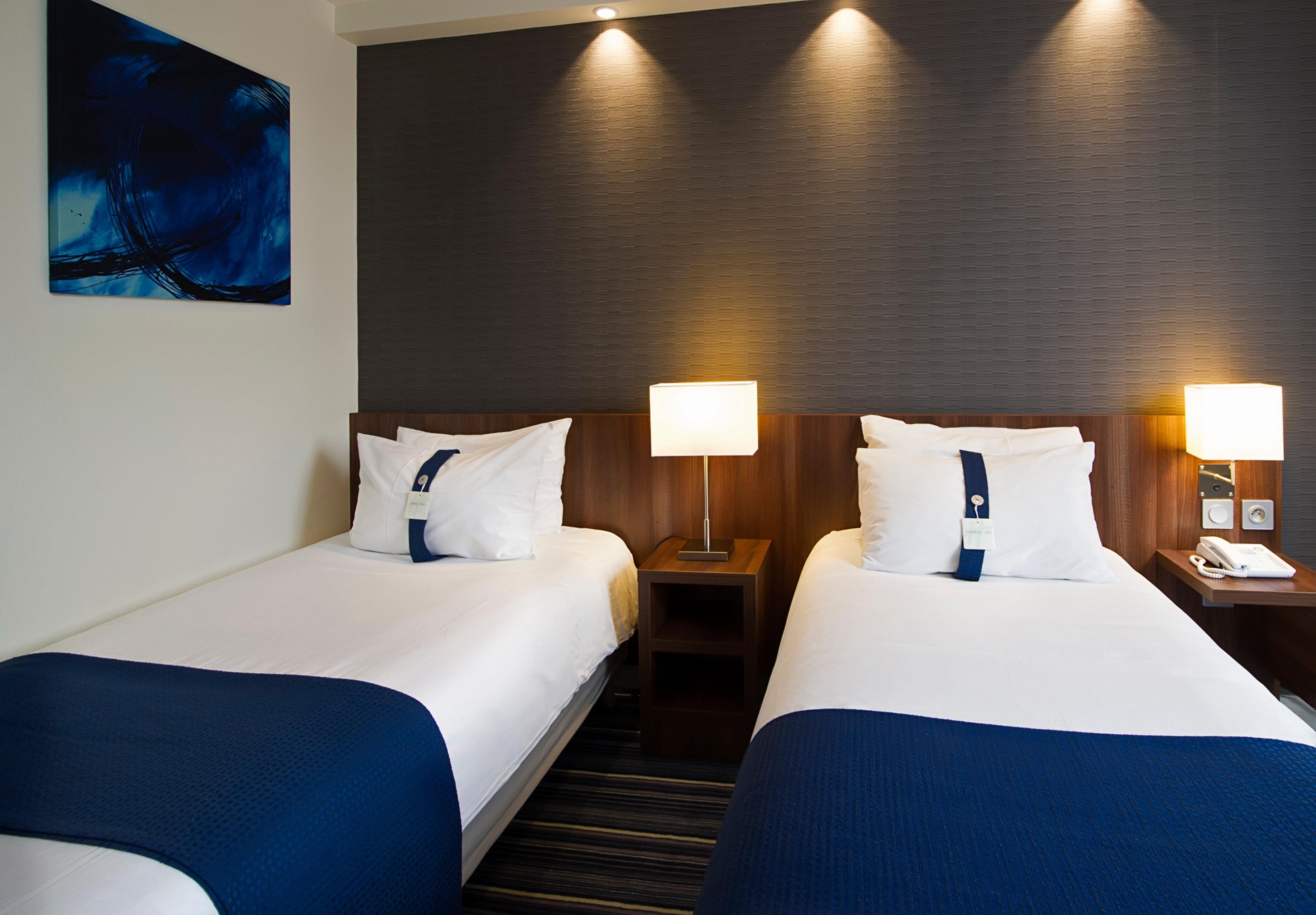 Holiday Inn Express Lille Centre By Ihg Экстерьер фото