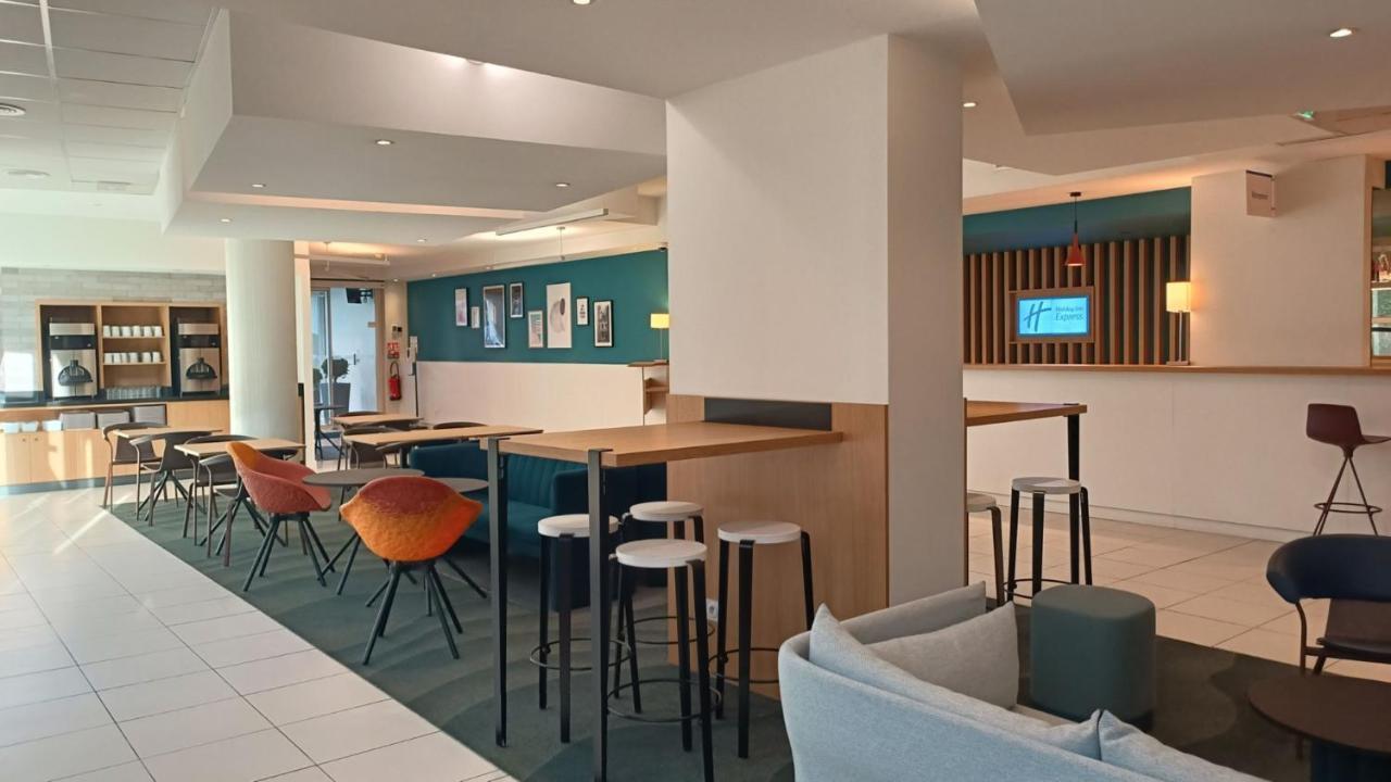 Holiday Inn Express Lille Centre By Ihg Экстерьер фото
