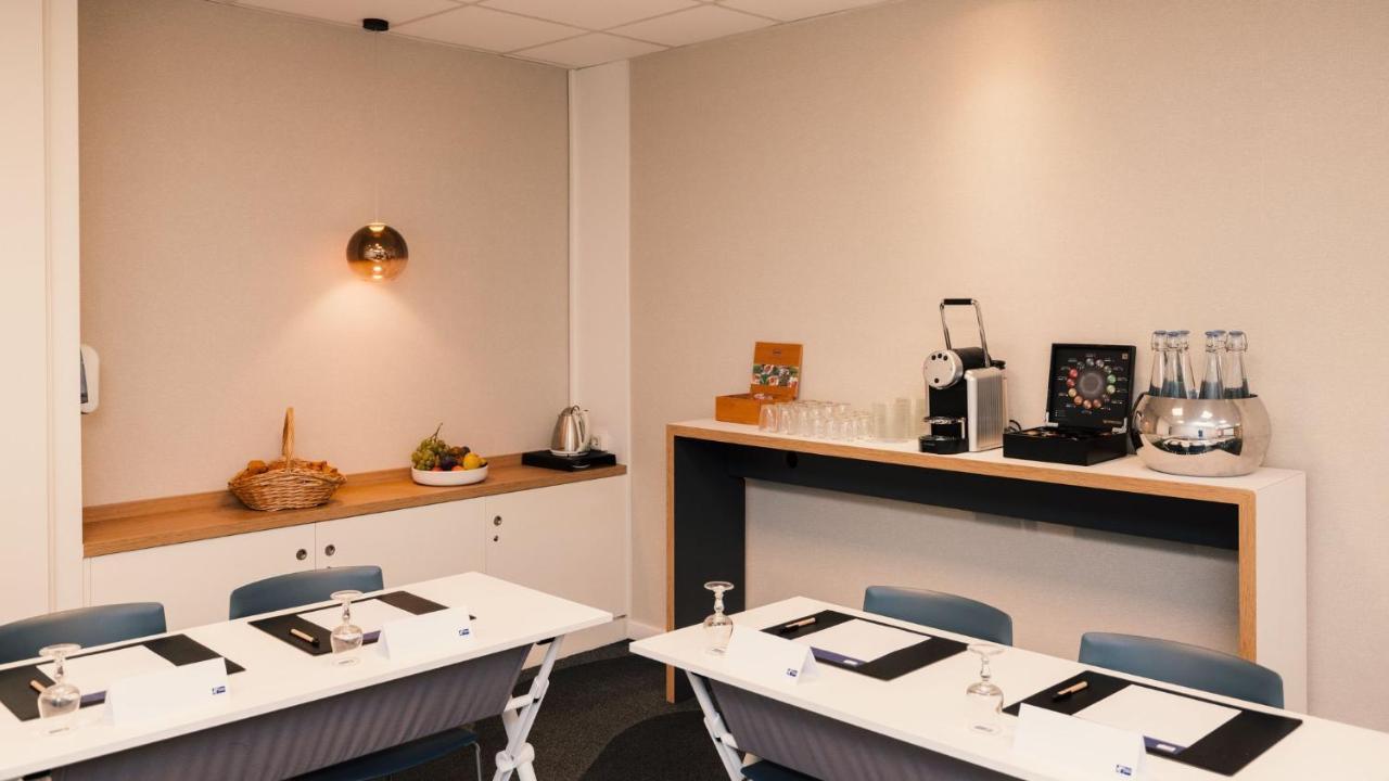 Holiday Inn Express Lille Centre By Ihg Экстерьер фото