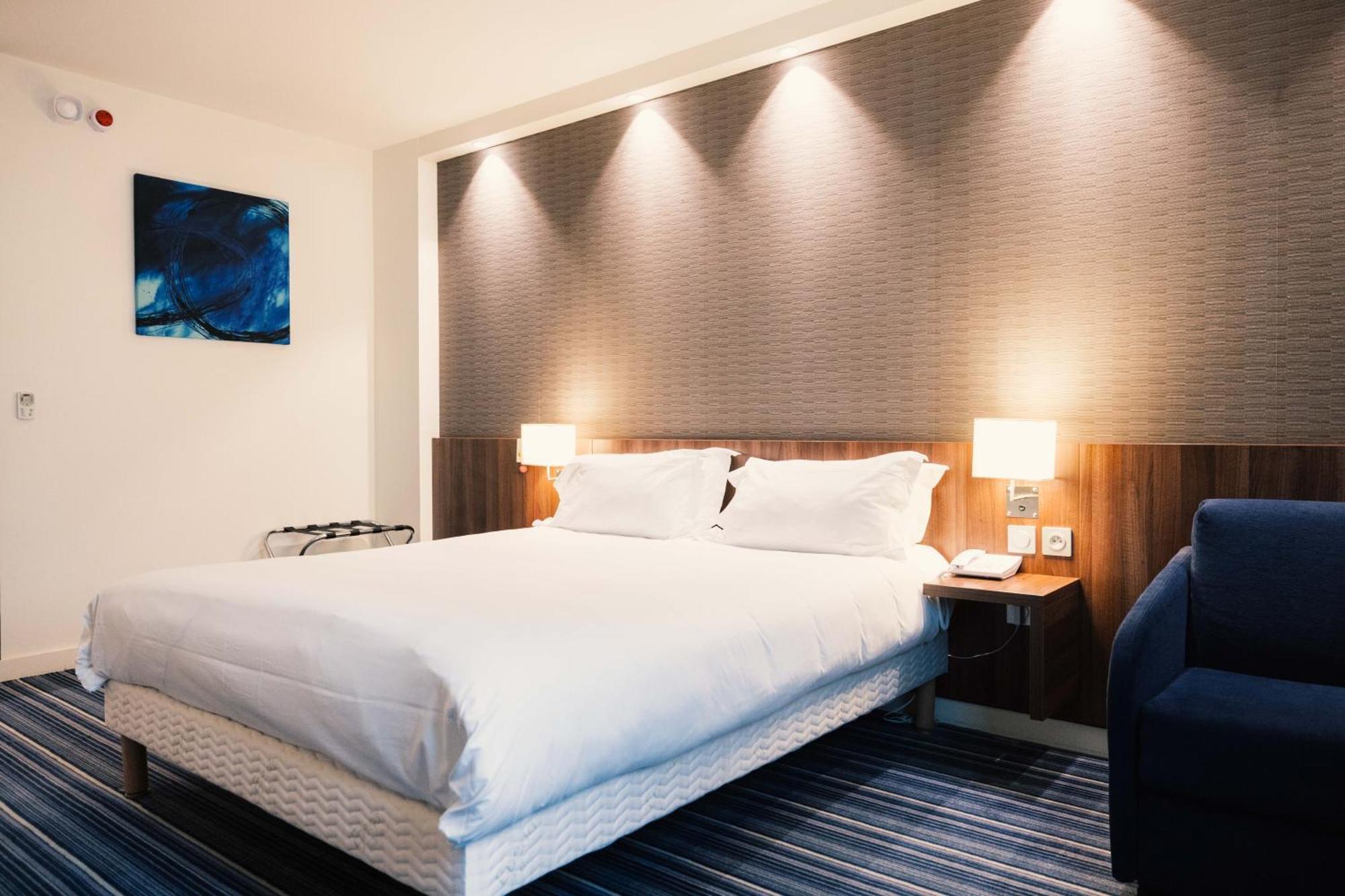 Holiday Inn Express Lille Centre By Ihg Экстерьер фото