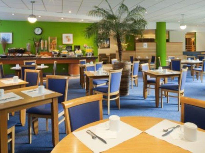 Holiday Inn Express Lille Centre By Ihg Экстерьер фото