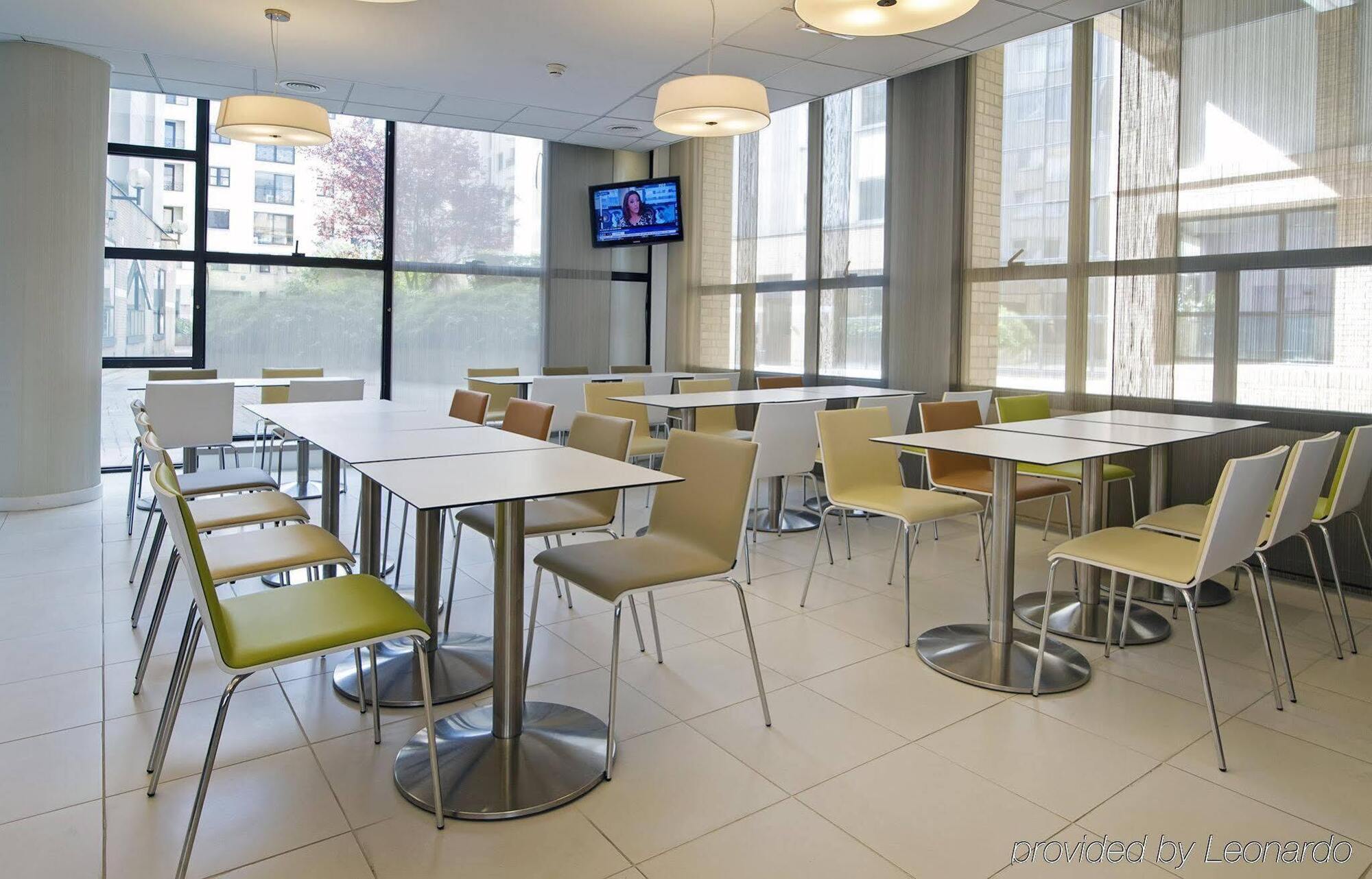 Holiday Inn Express Lille Centre By Ihg Экстерьер фото