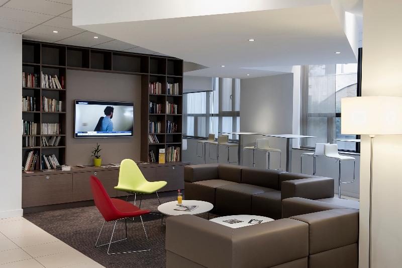 Holiday Inn Express Lille Centre By Ihg Экстерьер фото